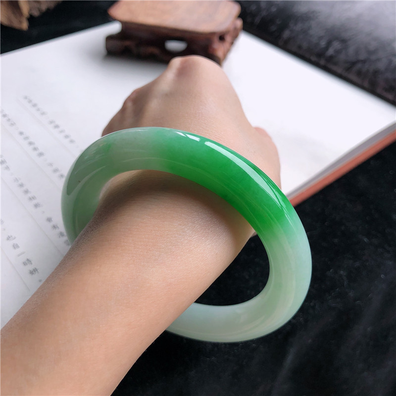 Bracelet en jadéite birmane na - Lighting avis et prix